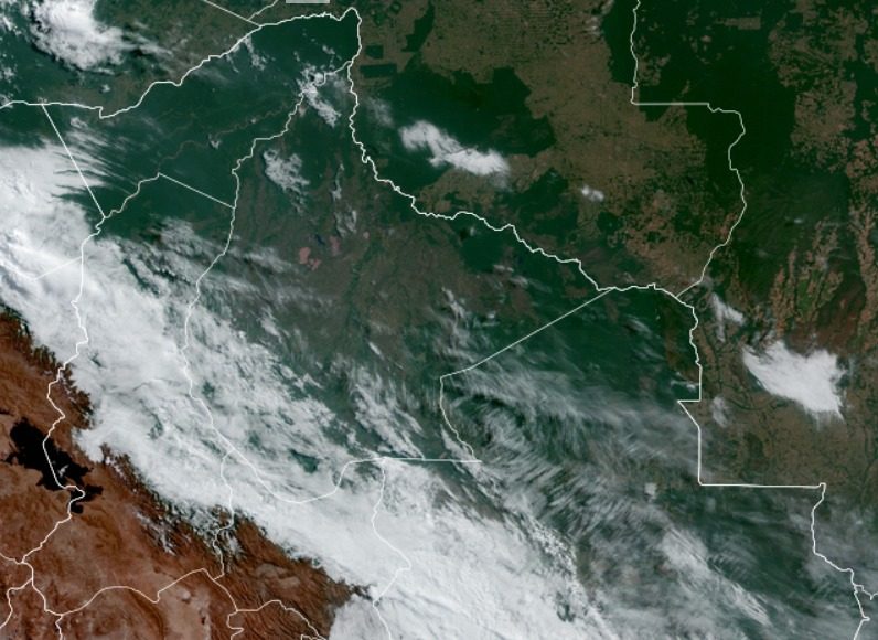 Imagen Satelital del territorio Nacional hasta Hrs. 13:00 p.m. (fuente satélite GOES)
