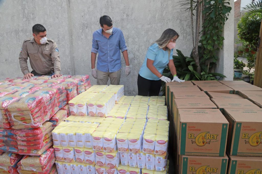 Sernap, Gestión social y jóvenes cruceños donan víveres
